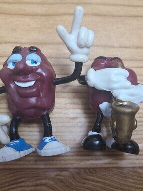 California Raisins figures lot (X2)